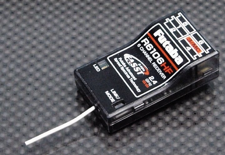 Futaba Empfänger R-6106HF 2,4 GHz kaufen | FPV24.com